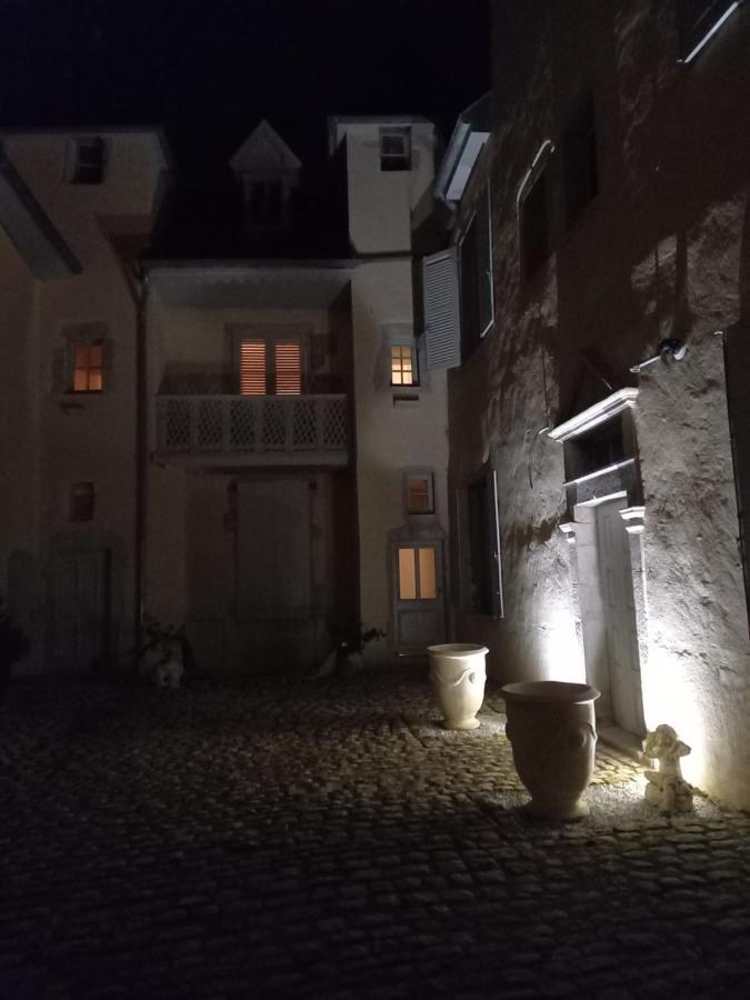 Les Meubles Du Colombier Apartamento Lons-le-Saunier Exterior foto